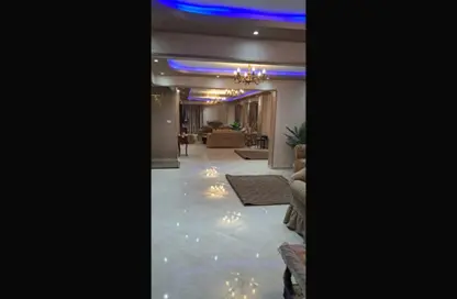 شقة - 5 غرف نوم - 3 حمامات للبيع في البوابة الثالثة القديمة - خفرع - حدائق الاهرام - الجيزة