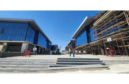 مساحات مكتبية - استوديو - 1 حمام للبيع في جولدن جيت - شارع التسعين الجنوبي - التجمع الخامس - مدينة القاهرة الجديدة - القاهرة