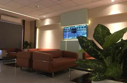 عيادة - استوديو - 2 حمامات للبيع في شارع الطيران - مدينة التوفيق - مدينة نصر - القاهرة