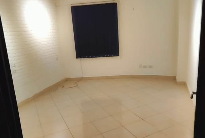 8008588 - Property Main Image