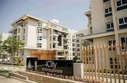 Apartment - 2 Bedrooms - 2 Bathrooms for sale in Mountain View iCity - 5th Settlement Compounds - The 5th Settlement - New Cairo City - Cairo