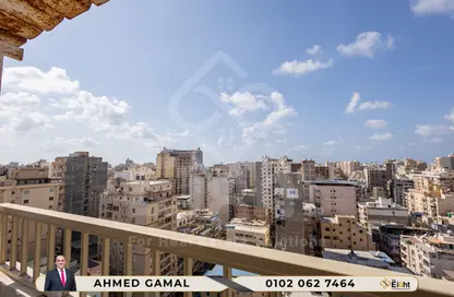 Apartment - 3 Bedrooms - 1 Bathroom for sale in Omar Al Mokhtar St. - Janaklees - Hay Sharq - Alexandria