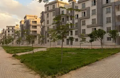 Apartment - 3 Bedrooms - 3 Bathrooms for sale in Cairo University Compound - Sheikh Zayed Compounds - Sheikh Zayed City - Giza