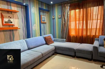 Apartment - 3 Bedrooms - 2 Bathrooms for sale in Ard El Golf - Heliopolis - Masr El Gedida - Cairo