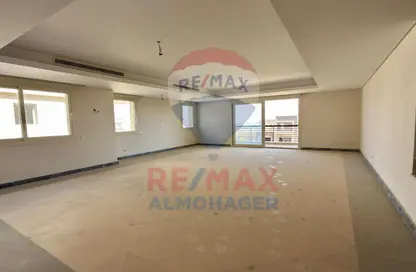 Duplex - 3 Bedrooms - 6 Bathrooms for rent in New Giza - Cairo Alexandria Desert Road - 6 October City - Giza
