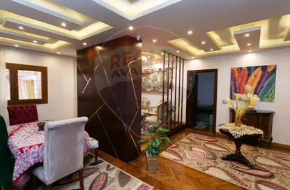 Apartment - 5 Bedrooms - 2 Bathrooms for sale in Ibn Rageh St. - Sidi Gaber - Hay Sharq - Alexandria