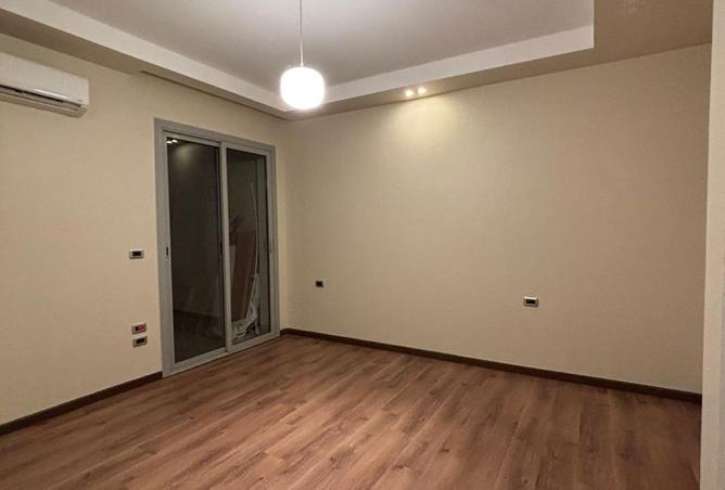 8233372 - Property Main Image