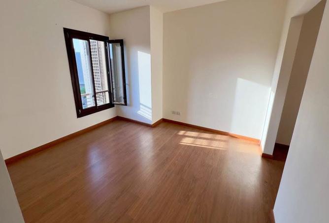 8121582 - Property Image 2