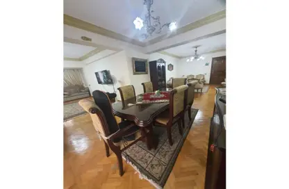 Apartment - 3 Bedrooms - 1 Bathroom for sale in Mohamed Hassan Al Gamal St. - 6th Zone - Nasr City - Cairo