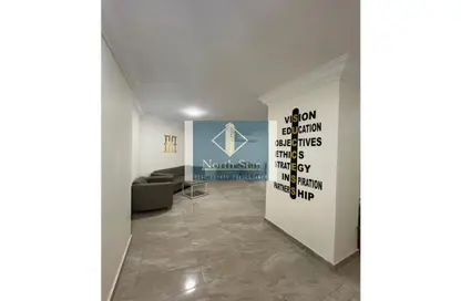 Office Space - Studio - 2 Bathrooms for rent in Zahraa Al Maadi St. - Degla - Hay El Maadi - Cairo