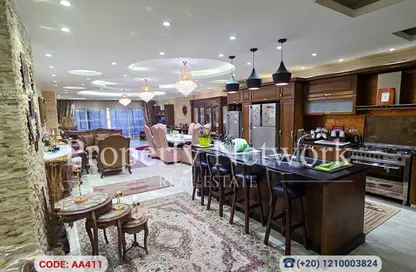 Apartment - 3 Bedrooms - 3 Bathrooms for sale in Al Hegaz St. - El Mahkama Square - Heliopolis - Masr El Gedida - Cairo