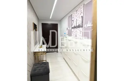 Apartment - 2 Bedrooms - 2 Bathrooms for sale in Lake View Residence - 5th Settlement Compounds - The 5th Settlement - New Cairo City - Cairo