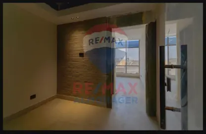 Clinic - Studio - 2 Bathrooms for sale in South Investors Area - New Cairo City - Cairo