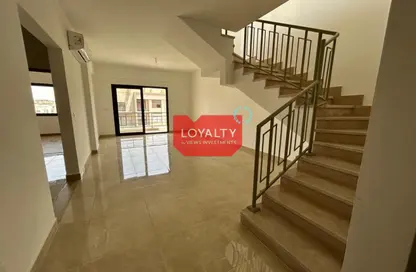 (بنتهاوس  (روف - 2 غرف نوم - 2 حمامات للبيع في مون ريزيدنس - فيفث سكوير - التجمع الخامس - مدينة القاهرة الجديدة - القاهرة