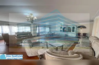 Apartment - 3 Bedrooms - 2 Bathrooms for rent in Shaarawy St. - Laurent - Hay Sharq - Alexandria