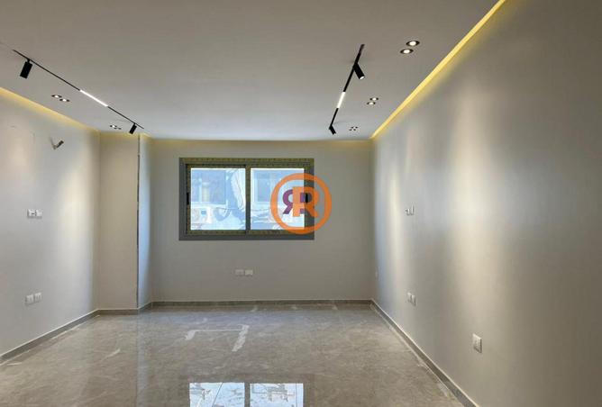 8166104 - Property Image 3