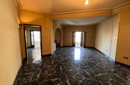 Apartment - 2 Bedrooms - 1 Bathroom for sale in Al Dokki St. - Dokki - Giza