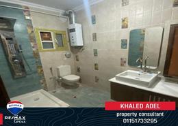 شقة - 4 غرف نوم - 3 حمامات for للايجار in الحي الثامن - الشيخ زايد - الجيزة