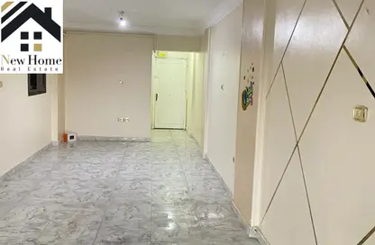 شقة - 3 غرف نوم - 2 حمامات للبيع في العجوزة - الجيزة
