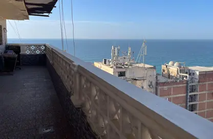 شقة - 7 غرف نوم - 4 حمامات للبيع في سبورتنج - حي شرق - الاسكندرية