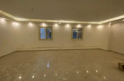 Office Space - Studio - 3 Bathrooms for rent in Abdel Moneim Riad St. - Mohandessin - Giza