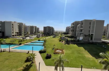 Apartment - 2 Bedrooms - 3 Bathrooms for sale in Palm Hills Village Gate - South Investors Area - New Cairo City - Cairo