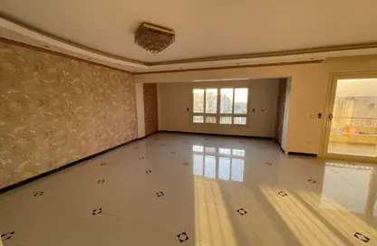 شقة - 3 غرف نوم - 2 حمامات للايجار في شارع الجزيرة - المستثمرين الجنوبية - مدينة القاهرة الجديدة - القاهرة
