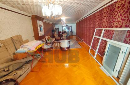 Apartment - 3 Bedrooms - 2 Bathrooms for sale in Mohamed Ezz Al Arab St. - Laurent - Hay Sharq - Alexandria