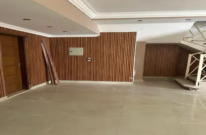 Apartment - 3 Bedrooms - 3 Bathrooms for sale in Al Narges 6 - Al Narges - New Cairo City - Cairo