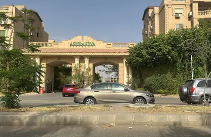 Apartment - 3 Bedrooms - 2 Bathrooms for sale in Al Ashrafiya - North Investors Area - New Cairo City - Cairo