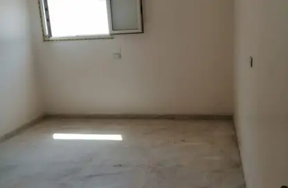 Apartment - 2 Bedrooms - 1 Bathroom for sale in Al Gezira St. - South Investors Area - New Cairo City - Cairo