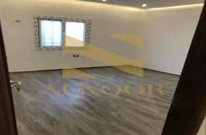 Apartment - 3 Bedrooms - 1 Bathroom for rent in Green Residence 1 - 7th District - Sheikh Zayed City - Giza