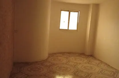 Apartment - 6 Bedrooms - 2 Bathrooms for rent in Street157 - District 4 - The 5th Settlement - New Cairo City - Cairo