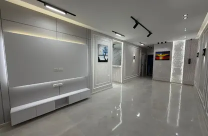 Apartment - 2 Bedrooms - 2 Bathrooms for sale in Gate 4 - Mena - Hadayek El Ahram - Giza