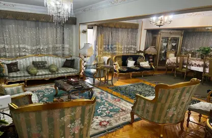 Apartment - 3 Bedrooms - 3 Bathrooms for sale in Sarayat Al Maadi - Hay El Maadi - Cairo