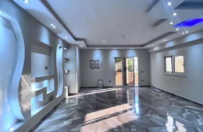 Apartment - 3 Bedrooms - 2 Bathrooms for rent in Mohamed Hussein Mahmoud St. - Area E - Ganoob El Acadimia - New Cairo City - Cairo