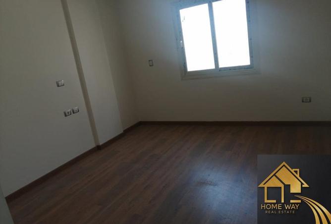 8206209 - Property Image 2