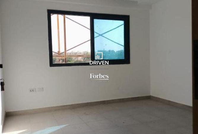 8377988 - Property Image 3