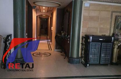 Apartment - 3 Bedrooms - 2 Bathrooms for rent in Moez Al Dawla St. - 6th Zone - Nasr City - Cairo
