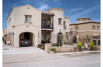 Villa - 3 Bedrooms - 3 Bathrooms for sale in Mivida - 5th Settlement Compounds - The 5th Settlement - New Cairo City - Cairo