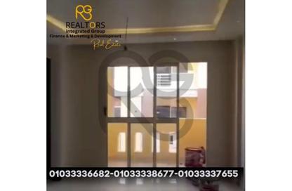 Apartment - 2 Bedrooms - 1 Bathroom for sale in Degla Palms - Al Wahat Road - 6 October City - Giza