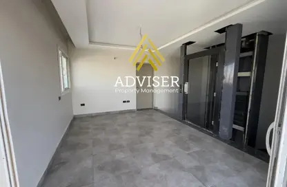 Apartment - 3 Bedrooms - 2 Bathrooms for sale in Hyde Park - 5th Settlement Compounds - The 5th Settlement - New Cairo City - Cairo