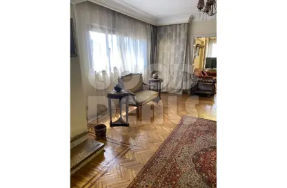 شقة - 4 غرف نوم - 4 حمامات للبيع في شارع أحمد عرابي - المهندسين - الجيزة