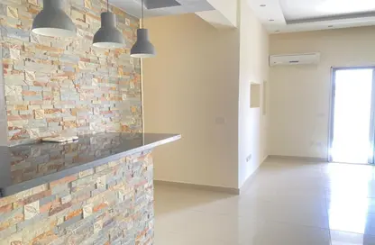 شقة - 2 غرف نوم - 2 حمامات للايجار في جاليريا  مون فالى - المستثمرين الجنوبية - مدينة القاهرة الجديدة - القاهرة