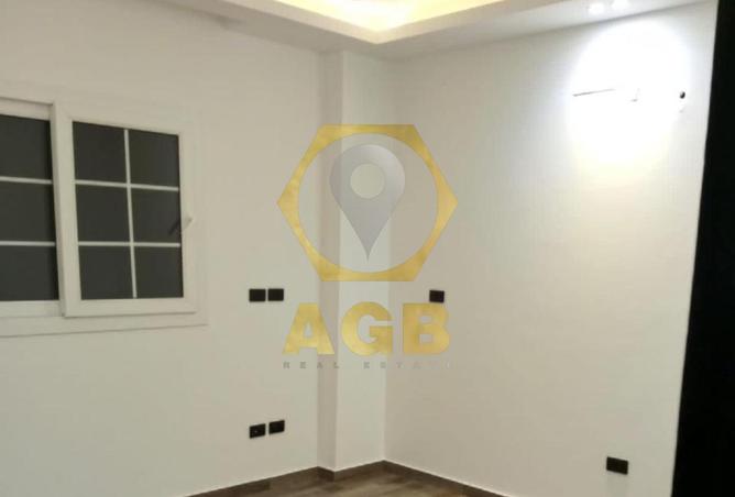 8051651 - Property Image 3