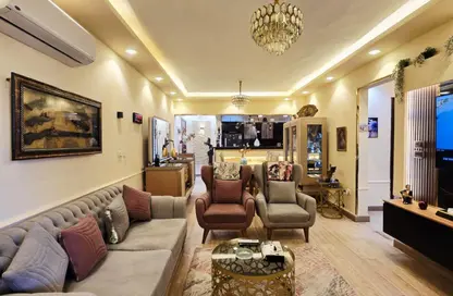 Apartment - 3 Bedrooms - 1 Bathroom for rent in Gardenia City Compound Nasr City - Zahraa Madinat Nasr - Nasr City - Cairo