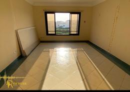 شقة - 3 غرف نوم - 2 حمامات for للبيع in الشروق سبرنجز - كمبوندات الشروق - مدينة الشروق - القاهرة