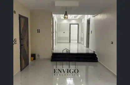 شقة - 4 غرف نوم - 3 حمامات للبيع في شارع عباس العقاد - المنطقة الأولى - مدينة نصر - القاهرة