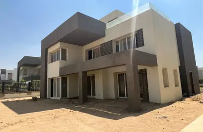 Villa - 6 Bedrooms - 6 Bathrooms for sale in Hyde Park - 5th Settlement Compounds - The 5th Settlement - New Cairo City - Cairo