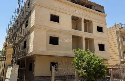 Apartment - 3 Bedrooms - 2 Bathrooms for sale in Al Gezira St. - South Investors Area - New Cairo City - Cairo